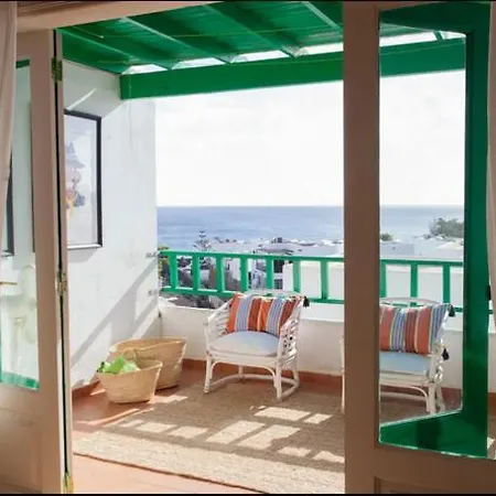La Petite Estrella Daire Costa Teguise